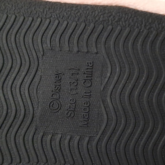 Disney Minnie Mouse Pink and Red Kids Slippers - Picture 5 of 6